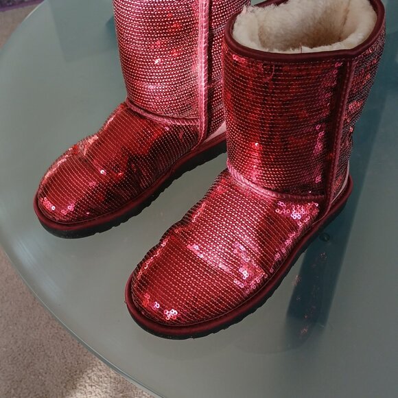 Vintage UGGS Sparkly Red Sequin Boots - Picture 5 of 8